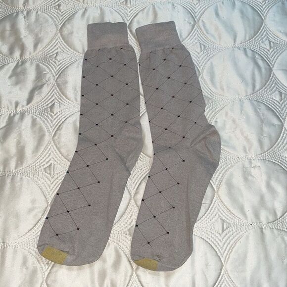 Bundle of 4 pairs of Gold Toe brown & tan men’s socks - Picture 3 of 6